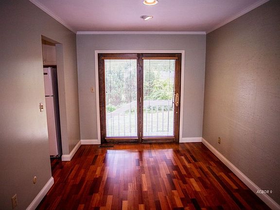 5th image of 398 Estates Dr