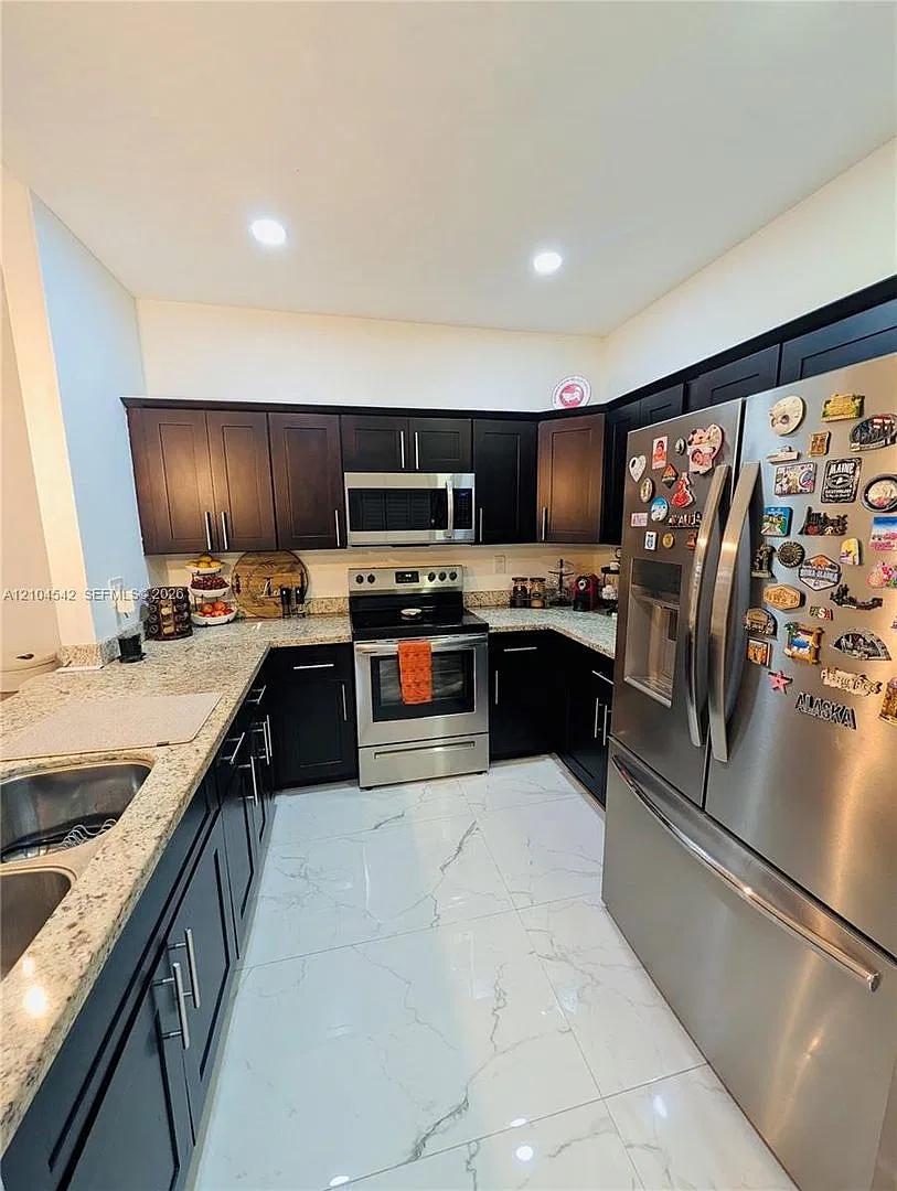 8137 NW 199th Terrace 0, Hialeah, FL 33015 - 6371 — Photo 1