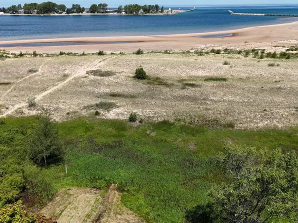 14238 Ellen St, Grand Marais, MI 49839