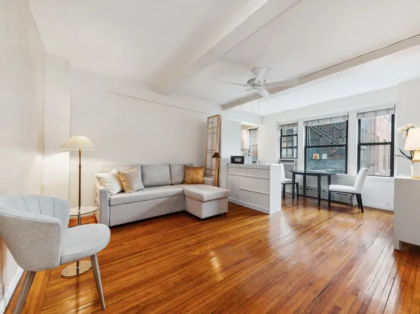 339 East 58th Street 7H image 2 of 7