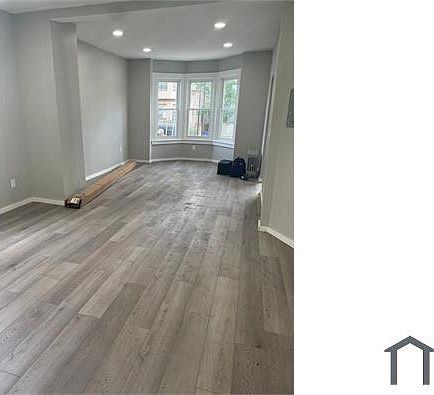 5th image of 292 Garside St Floor 2