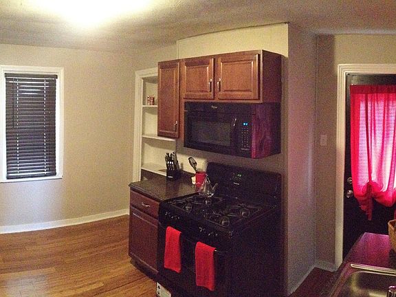 4th image of 986 E Warrington Ave Floor 2