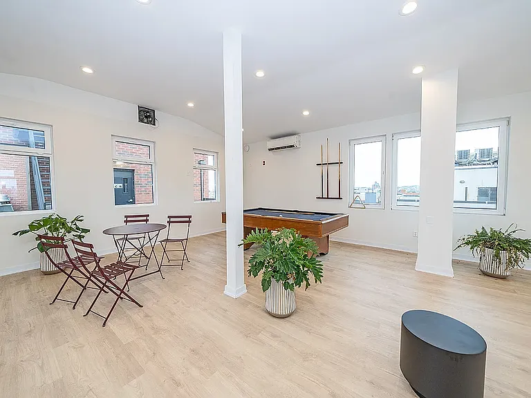 960 Willoughby Ave #4B — Photo 7