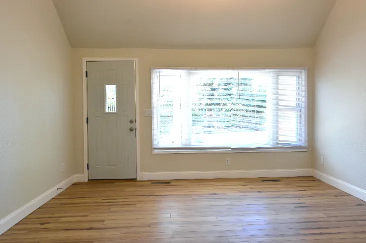 2 bed, 1.0 bath, 1440 sqft, $1,600 — Photo 2