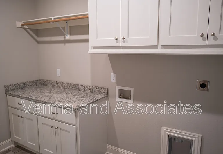940 Skyline Loop — Photo 22