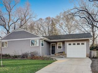 1614 E Illinois St, Wheaton, IL 60187