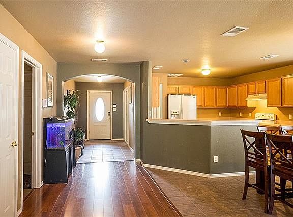 4th image of 1511 Vista Real Dr