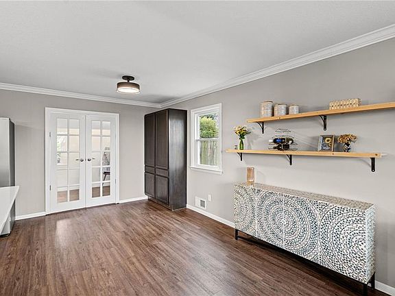 3rd image of 4909 Nall Ave
