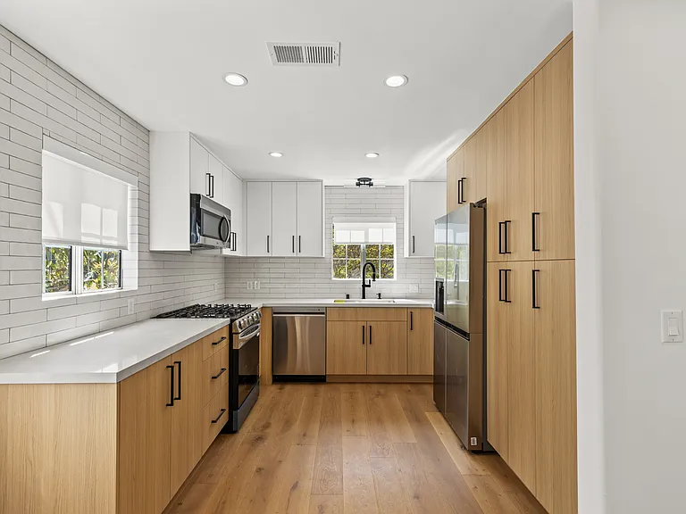 10920 Hesby St #C — Photo 1
