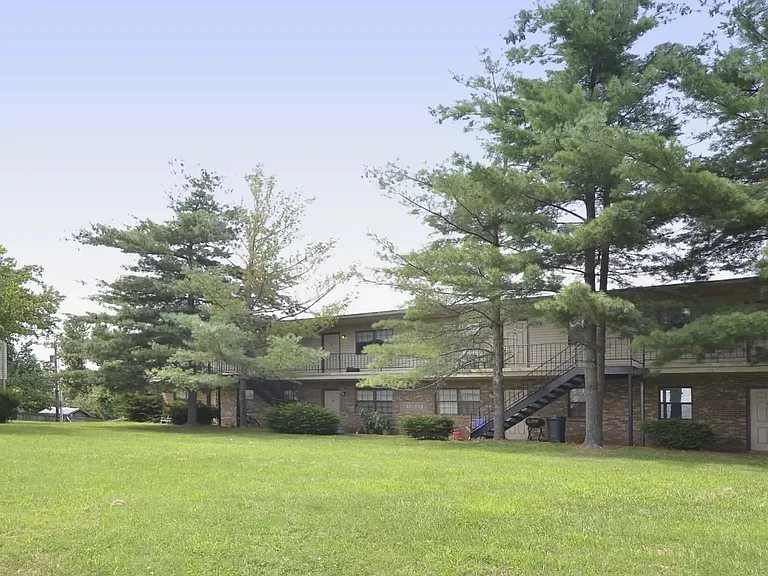 Westwood Apartments — Photo 14