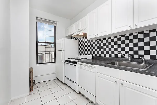 Rented by CORE | media 13