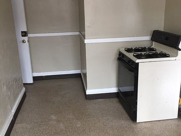 2nd image of 10703 Lee Ave APT 2