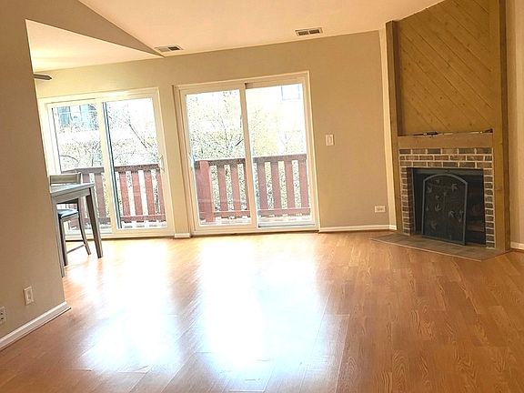 3rd image of 833 Weidner Ct S #833