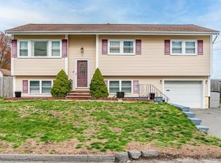 2 Lorenzo Rd, Lawrence, MA 01843
