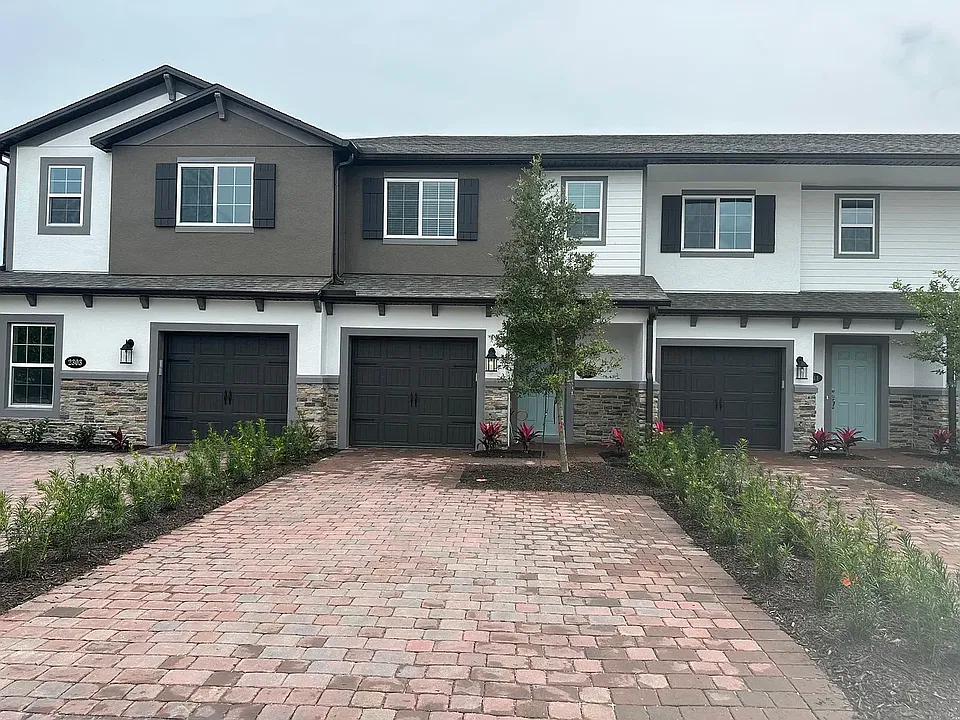 287 Cape Honeysuckle Pl