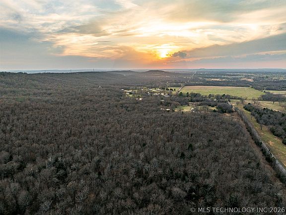 3rd image of 45 E Davis Field Rd