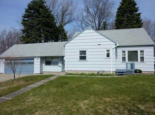 102 Lakeshire Rd, Rochester, NY 14612