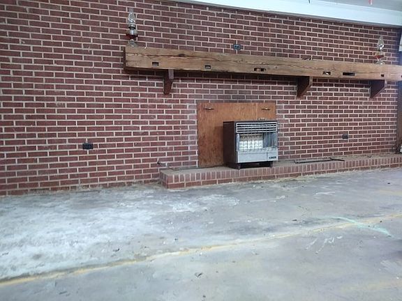 5th image of 121 Beall Springs St