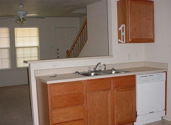 5th image of 3602 Malibu Ln APT B