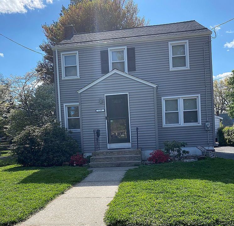 2nd image of 133 Roslyn St