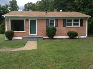 325 Providence Ln, Martinsville, VA 24112