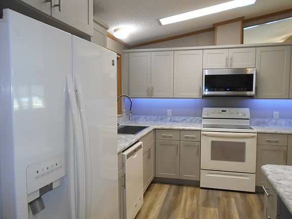 5th image of 1705 Sedgefield Ln Unit A