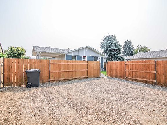 3rd image of 2513 Scenic Dr S