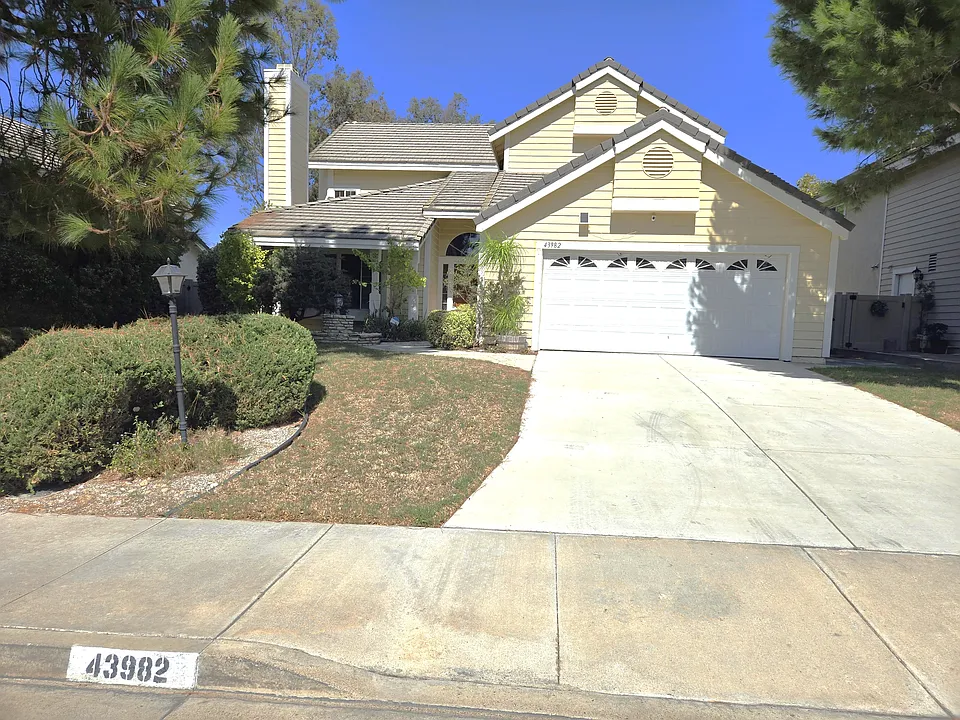 43982 Highlander Dr