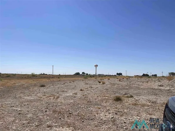2 Cumbres Dr, Roswell, NM 88201