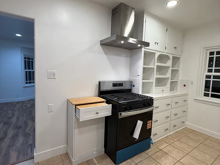 1718 Santa Paula Pl — Photo 9