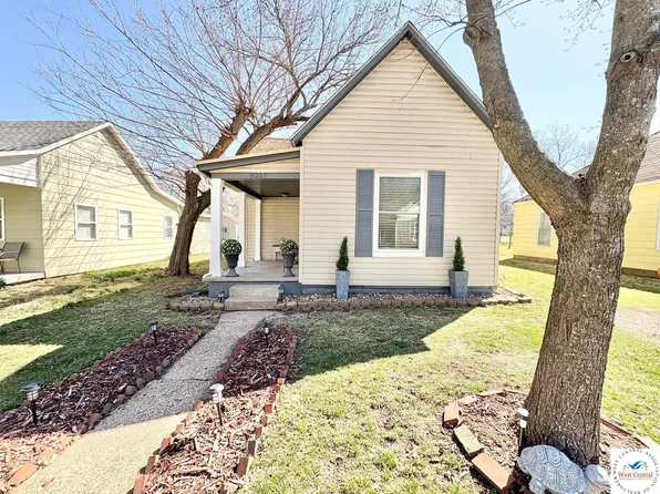 1503 S Quincy Ave, Sedalia, MO 65301