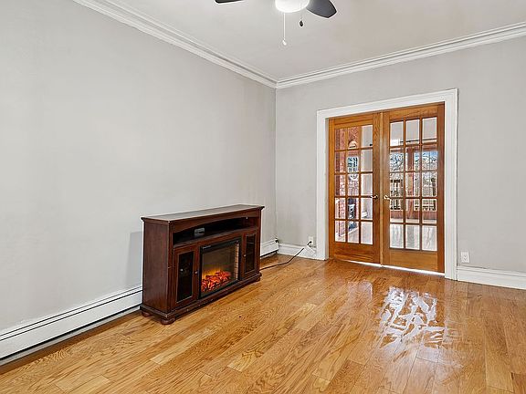 3rd image of 4240 Vireo Ave