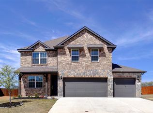 128 Creekside Dr, Sanger, TX 76266