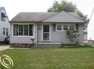 22420 Downing St, Saint Clair Shores, MI 48080