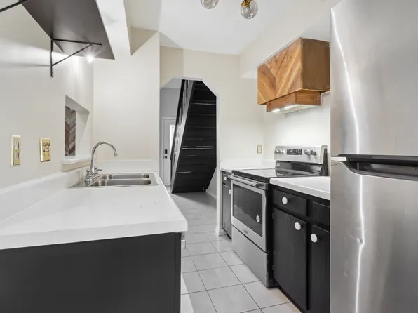 803 Chalk Ct, Virginia Beach, VA 23462