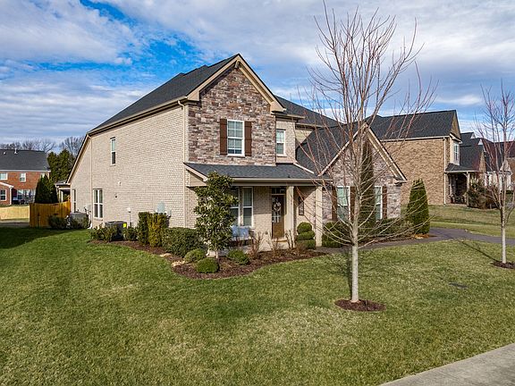 3rd image of 926 Whittmore Dr