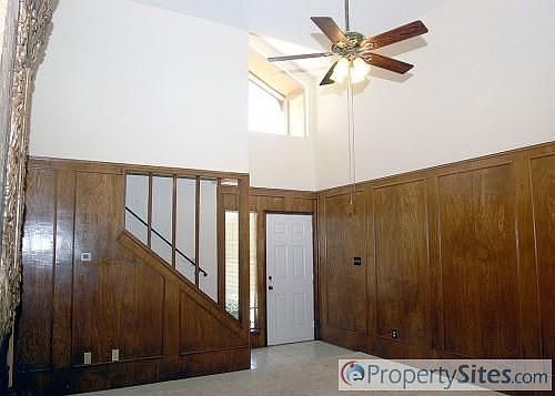 3rd image of 1111 Towne Lake Dr