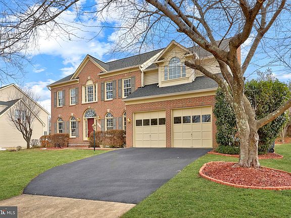 3rd image of 3011 Jonquilla Ct