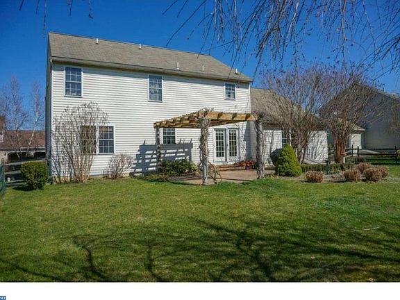 4th image of 42 Pennwood Dr