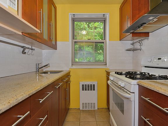 3rd image of 69-35 210th St #B