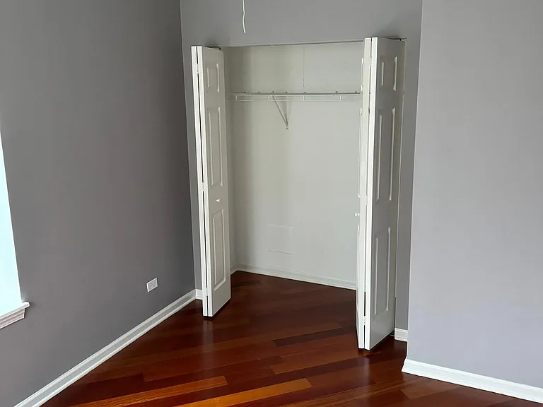 3110 W Belle Plaine Ave #2 — Photo 8