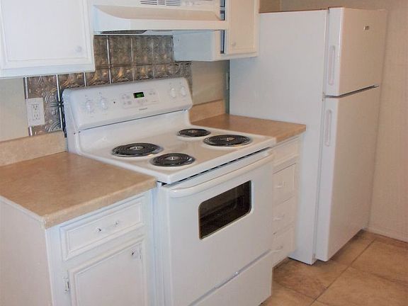 5th image of 7317 Melrose Ln #9249336