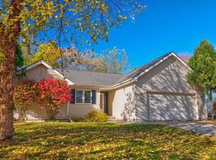 2738 Fell Rd, Madison, WI 53713