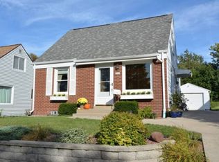 2010 S 98th St, West Allis, WI 53227
