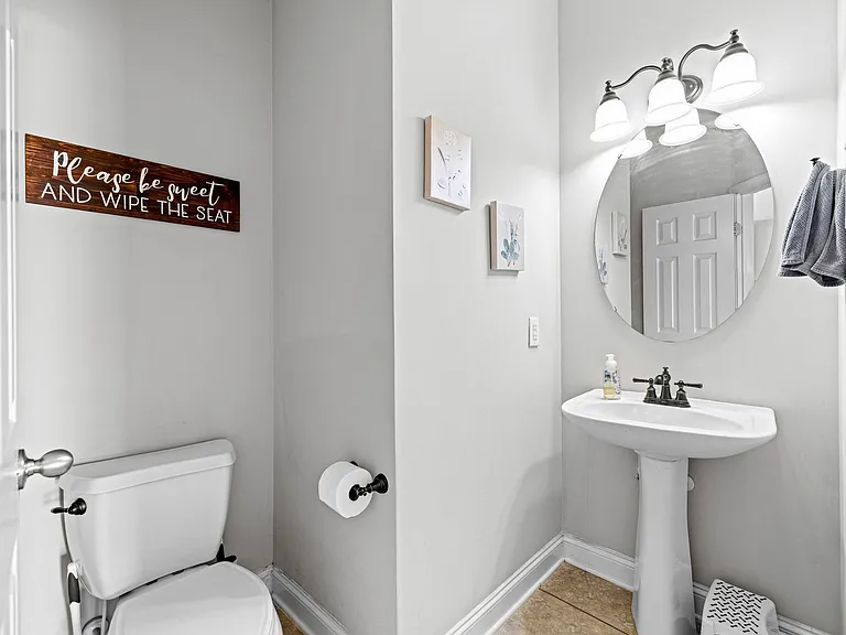 210 Dartmoor Trl — Photo 24