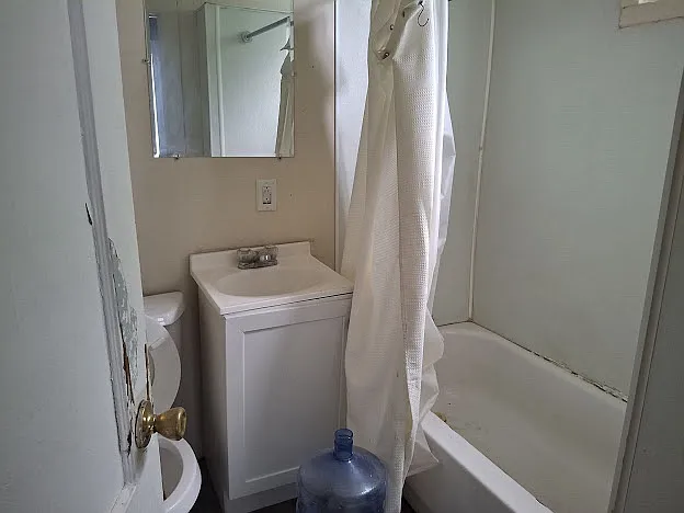 411 Morgan St — Photo 10