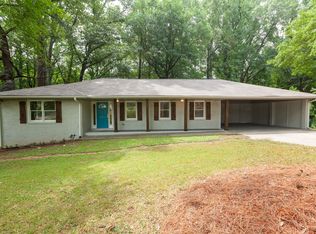 5808 Darry Cir, Norcross, GA 30093