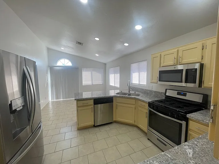 7117 Old Village Ave — Photo 7