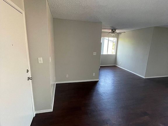 3rd image of 525-575 28th St #16