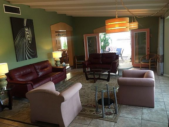 3rd image of 5609 Ponderosa Ave NE